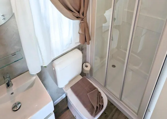 Mobile On Maggiore - Direct Access M3 Chalet